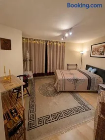 Chelsea Fulham King Room with Garden Access - Image 1