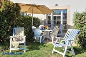 LocaLise - Maison E2 au Guilvinec - A 20m de la mer avec jardin et piscine - Tout à pied, plage, port, centre commerces, marché - Wifi inclus - Vue mer de la chambre - Animaux bienvenus - Linge de lit inclus - Image 2