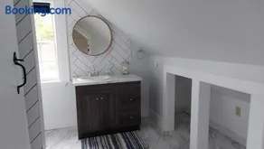 Cozy Harbour House - Image 2