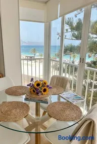 Apartment with views of the best beach in Albir - Image 5