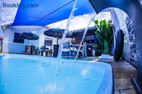 Casa com Piscina - Image 1
