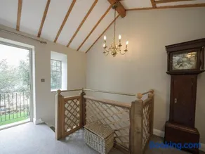 Holliers Cottage - Image 2