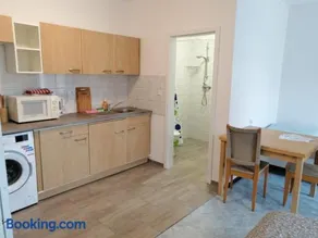 Lucky Hostel - Image 1
