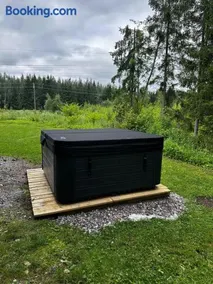 Villa Sauna & Outdoor Spa, 20 min from Helsinki Airport - Image 3