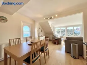 Salcombe - 2 bedroom flat, fantastic harbour views - Image 2