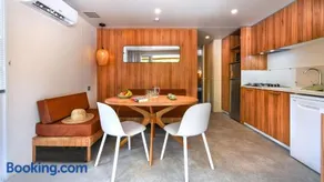 Vic's Land Holidays - Image 4