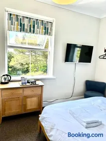 St George's Hotel - Image 3