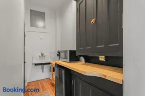 Library Square Suites - Image 3