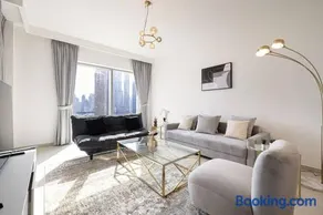 Downtown - Burj Khalifa Facing - 2 Bed Luxe Apartment - Image 3