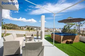 Sunny Villa - Image 2