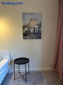 Stylish Dublin4 - One Bedroom Apt - Image 3