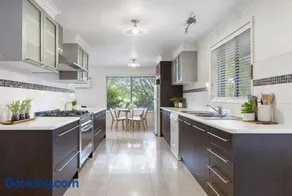 Mulgrave Harmony Guest House - Image 3