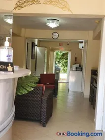 Xterra Palm Guest House - Image 5