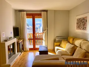 Apartamento en el centro de Benasque con piscina - Image 2