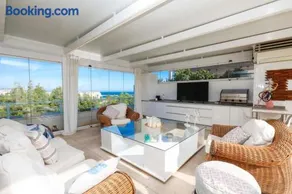Luxurious Penthouse - Image 3