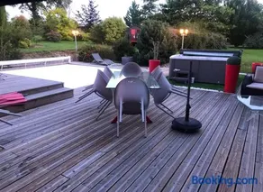 Villa Contemporaine Piscine Jacuzzi - Image 1