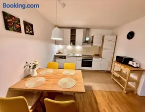 Sunflower Apartment Moravske Toplice - Image 2