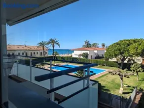 Beachside apartment - Image 1