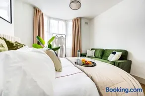 The Hackney Apartment - Image 2
