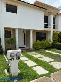 House check-in anytime after 3 pm - Image 2