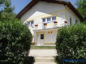 Home-Vasva and Hazim - Image 3