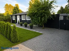 Hornbæk - 5 BR - Beach 650m - Forest 200m - Private Spa & Garden - Image 2