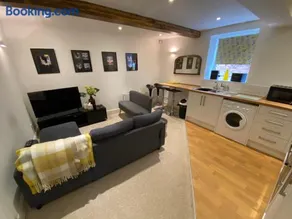 Buckingham House Apartment 2 - Image 5