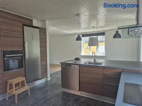 Hus nær Billund med spabad, have, grill og privat carport - Image 2
