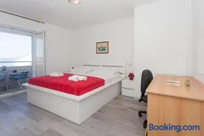 Apartment Gold - Image 4