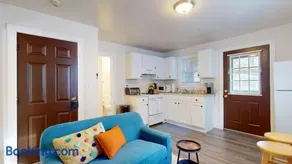 Sunny Riverside Apt Near MIT, Harvard & Red Line - Image 3