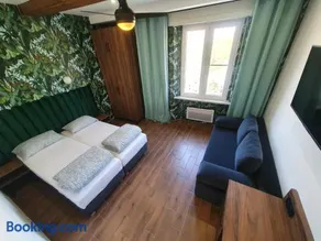 Luxurio- rooms with private bathrooms - Image 1