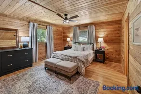 Scenic Mountain Getaway-Newly Renovated-Bear Ridge Lodge - Image 3