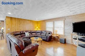 Palisades Pines - Image 3