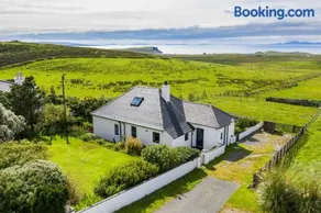 Fladda Chuain Holiday Home - Image 1