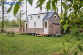 Tiny House - Image 2