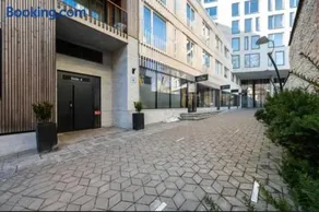 Premium 2 bedroom central home with ground floor terrace and a personal little cinema - Image 1