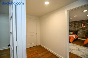 Charming apartment in Downtown Glendale - Image 2