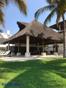 HERMOSO DEPARTAMENTO DE LUJO EN MANZANILLO A PIE DE PLAYA EN PONTO HORIZONTE MANZANILLO. PARA HASTA 8 PERSONAS, DE LO MEJOR DE MANZANILLO. HERMOSA VISTA AL MAR - Image 2