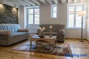 Anthi's House Center - Image 1