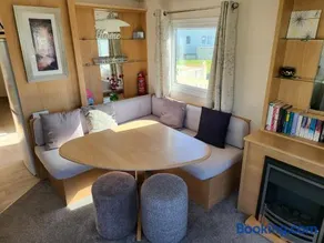 Parkdean Kessingland Beach Holiday Chalet - Image 2