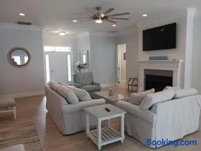 Horseshoe Manor - Image 4