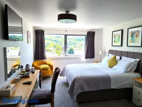 Camden Lodge B&B and Cottage Brecon - Image 4