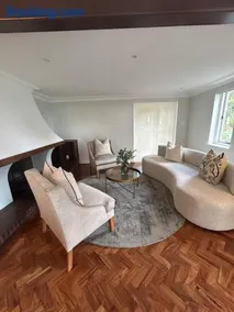7 on Churchill Guest House - Image 3
