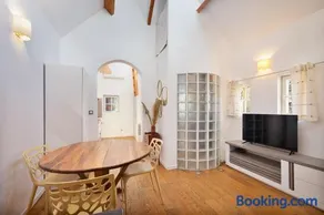 Maisonnette Rambouillet - Image 1