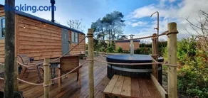 Forton House Shepherd's Huts - Image 1
