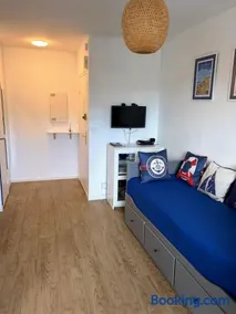 Ambiance marine, bel appartement avec vue mer, balcon, piscine et tennis - Image 2