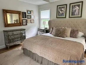 Beautiful Private Room Near Stony Brook University - Image 1