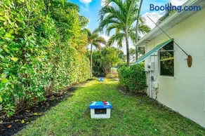 Family Oasis in Delray 4BR Private Pool - Image 5