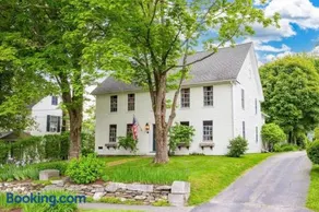 The 1782 Darling House on the Litchfield Green - Image 1