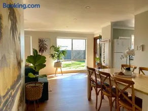 Walk to beach - 3bed House - Pet & kid friendly - Image 4